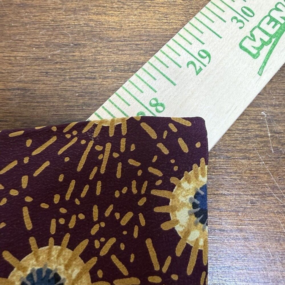 XMI NEIMAN MARCUS MEN'S  TIE 100%  SILK MADE IN  USA Geometric Starburst Retro - Picture 3 of 7
